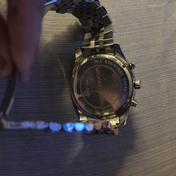 MICHAEL KORS - Picture 5 of 6